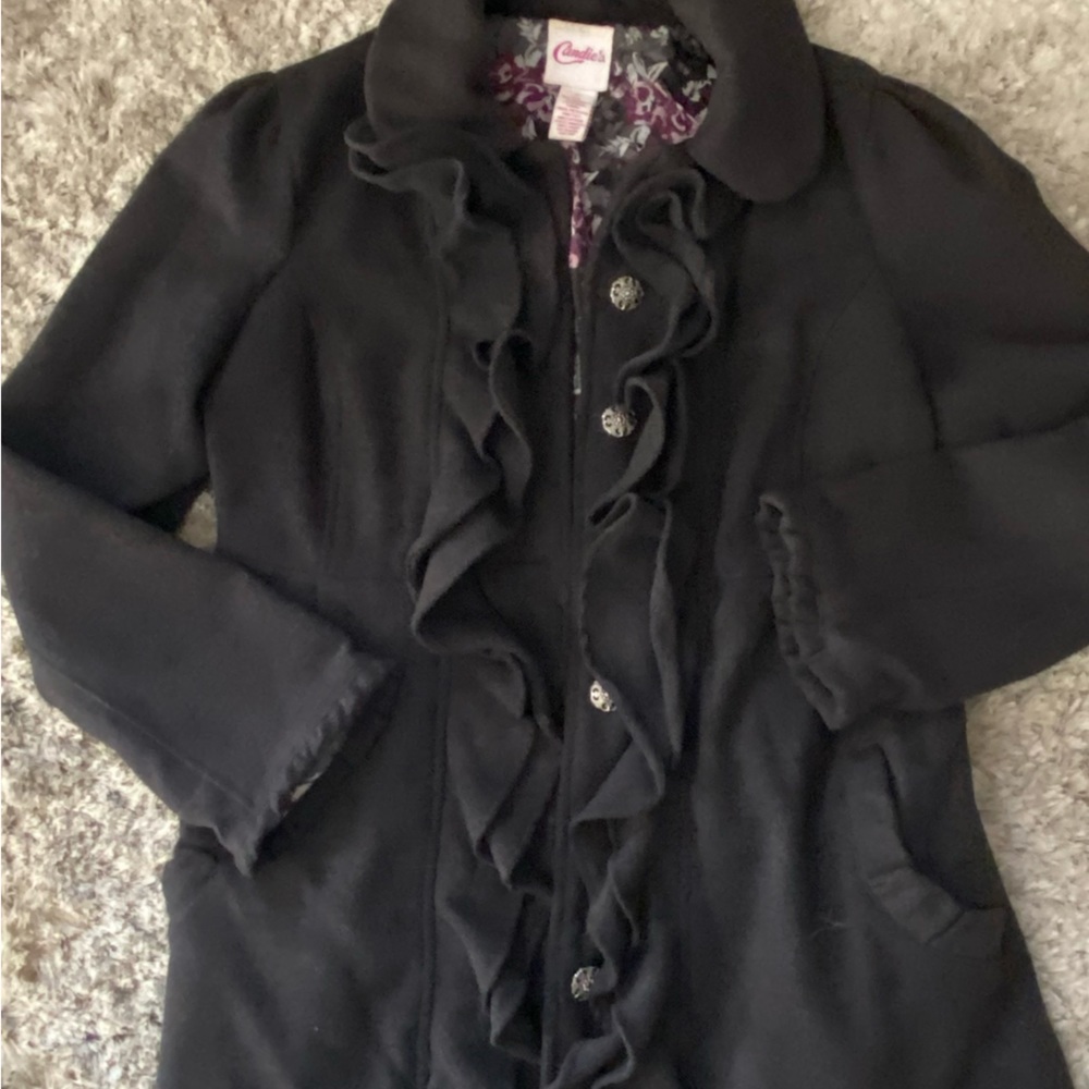 BEAUTIFUL RUFFLED COAT